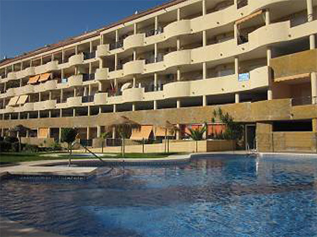Penthouse i Torreblanca Fuengirola til salg på Costa del Sol swimming pool